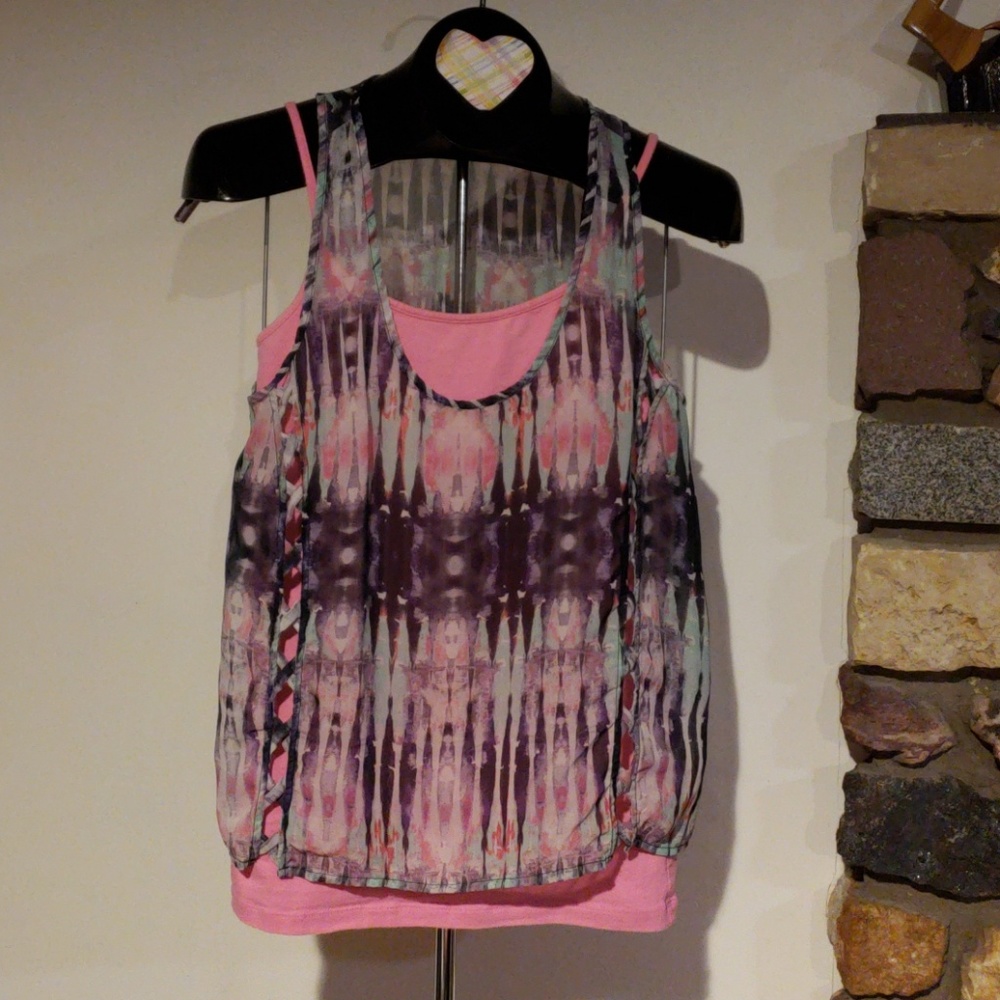 Tie dye look crop top & pink tank top